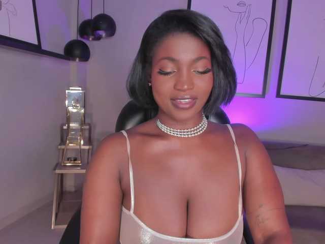 SavannahStorm's BongaCams show and profile