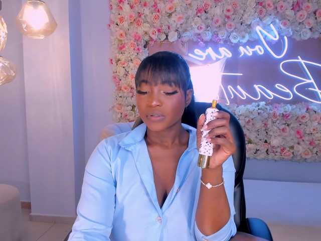 SavannahStorm's BongaCams show and profile