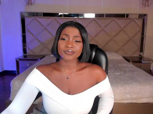 SavannahStorm's BongaCams show and profile