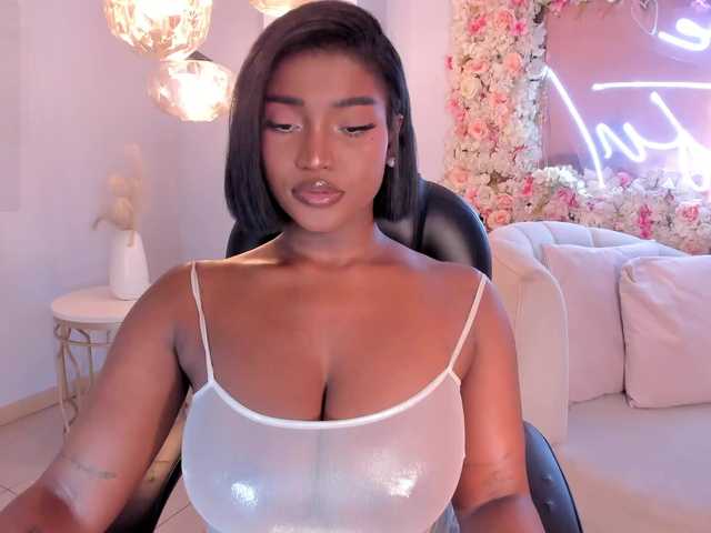 SavannahStorm's BongaCams show and profile