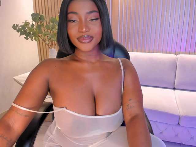 SavannahStorm's BongaCams show and profile