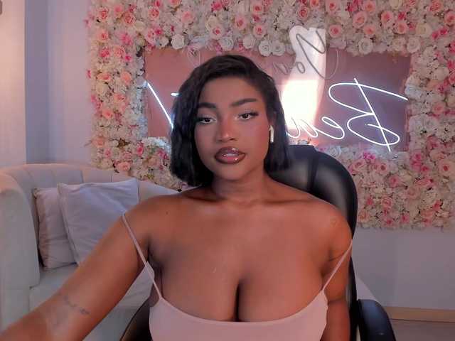 SavannahStorm's BongaCams show and profile