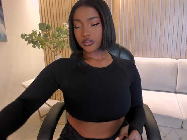 SavannahStorm's BongaCams show and profile