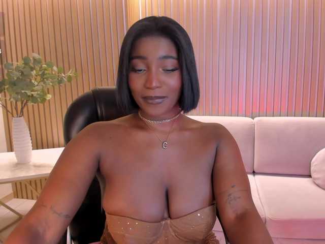 SavannahStorm live cam profile