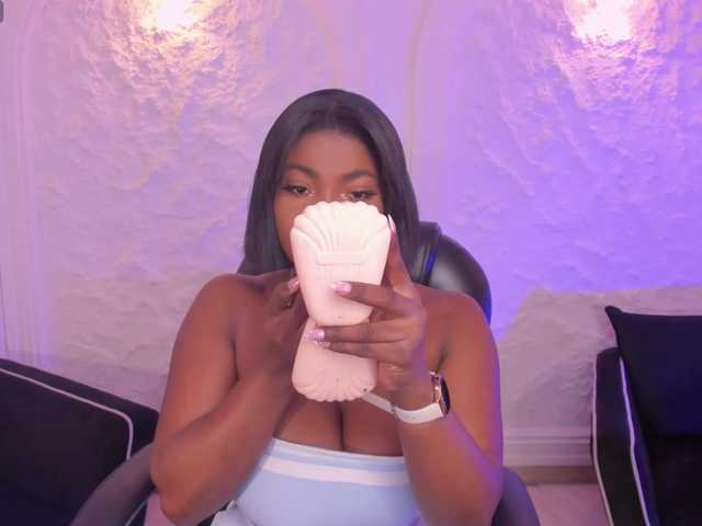 SavannahStorm's BongaCams show and profile