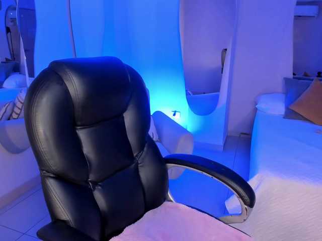 SavannahStorm's BongaCams show and profile