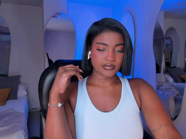 SavannahStorm's BongaCams show and profile