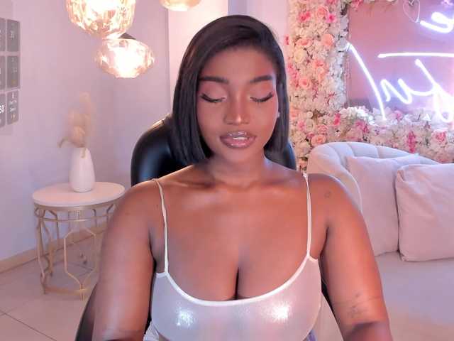 SavannahStorm's BongaCams show and profile