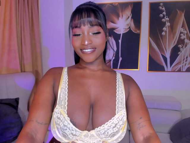 SavannahStorm's BongaCams show and profile