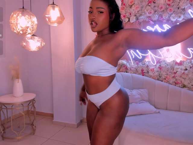 SavannahStorm's BongaCams show and profile