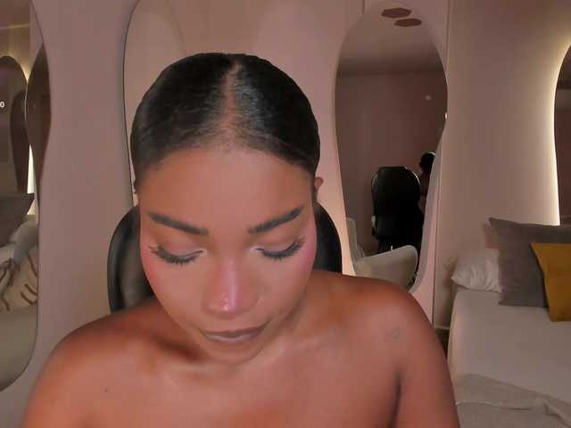 SavannahStorm's BongaCams show and profile