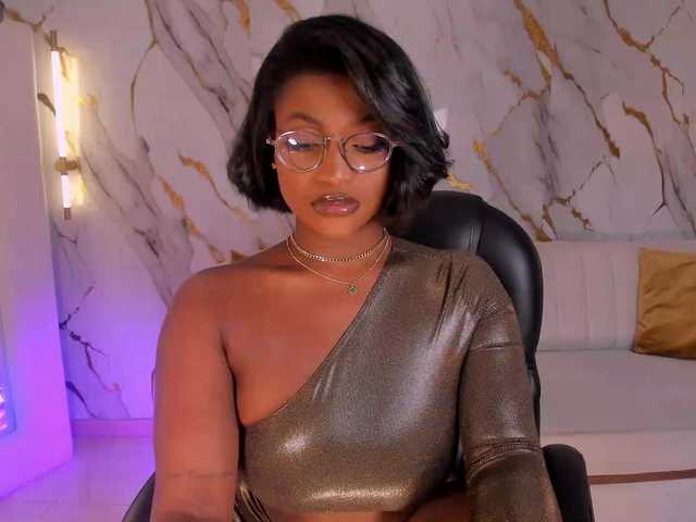 SavannahStorm's BongaCams show and profile