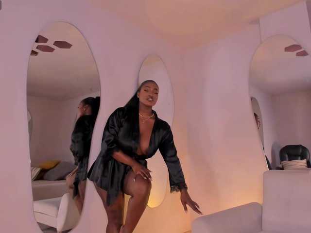 SavannahStorm's BongaCams show and profile