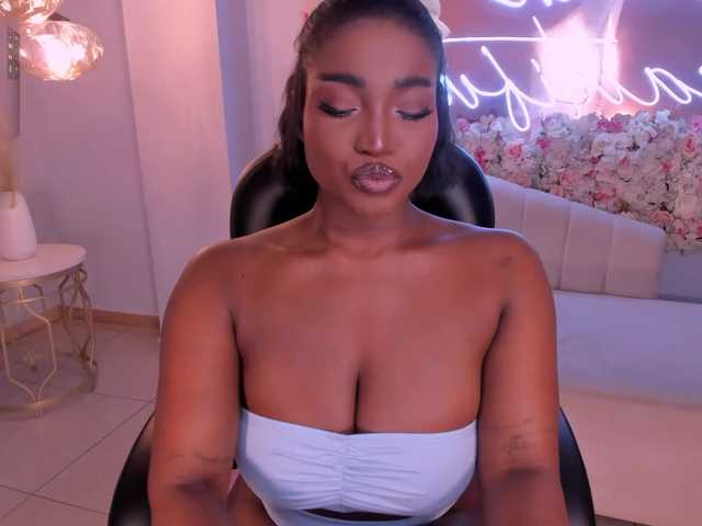 SavannahStorm's BongaCams show and profile