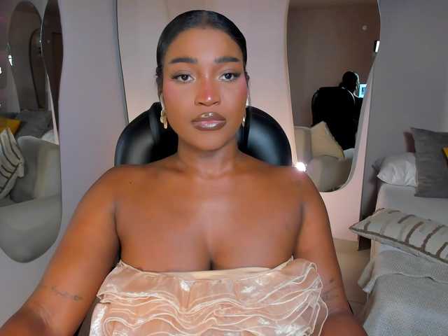 SavannahStorm's BongaCams show and profile