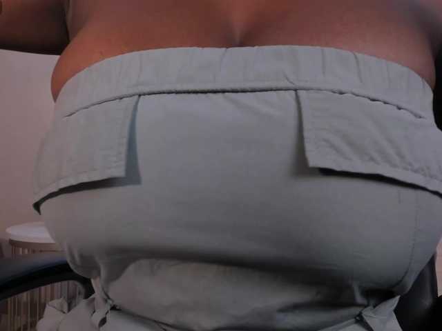 Discover SavannahStorm from BongaCams