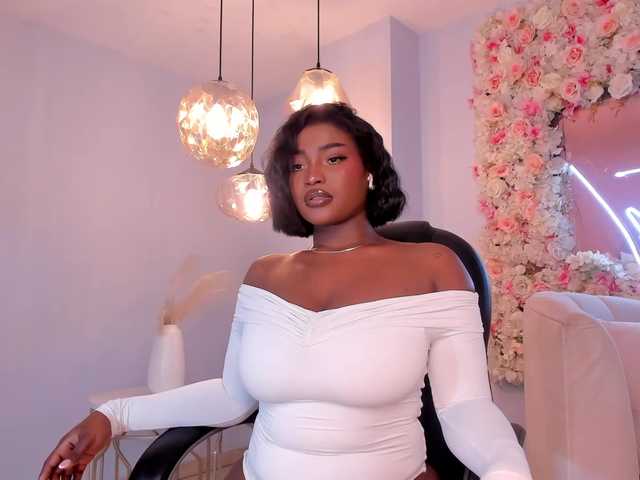 SavannahStorm's BongaCams show and profile