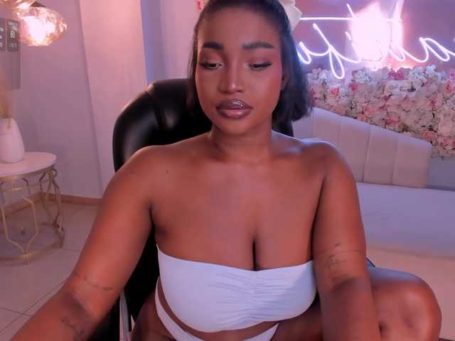 SavannahStorm's BongaCams show and profile