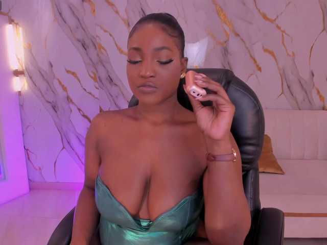 SavannahStorm's BongaCams show and profile