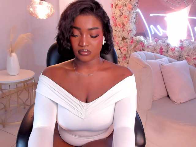 SavannahStorm's BongaCams show and profile