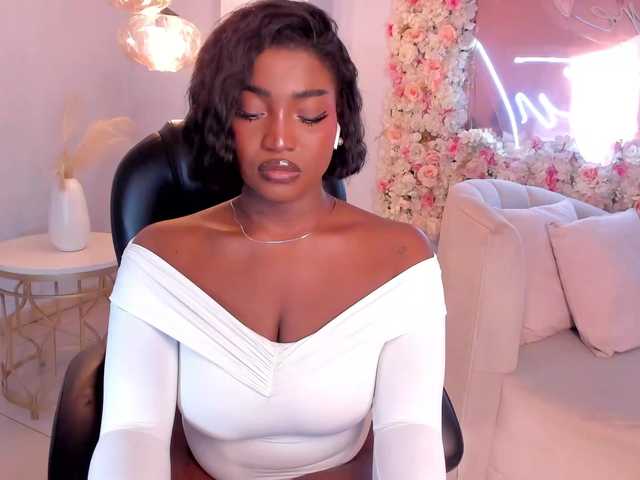 SavannahStorm's BongaCams show and profile