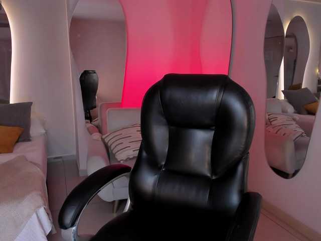 SavannahStorm's BongaCams show and profile