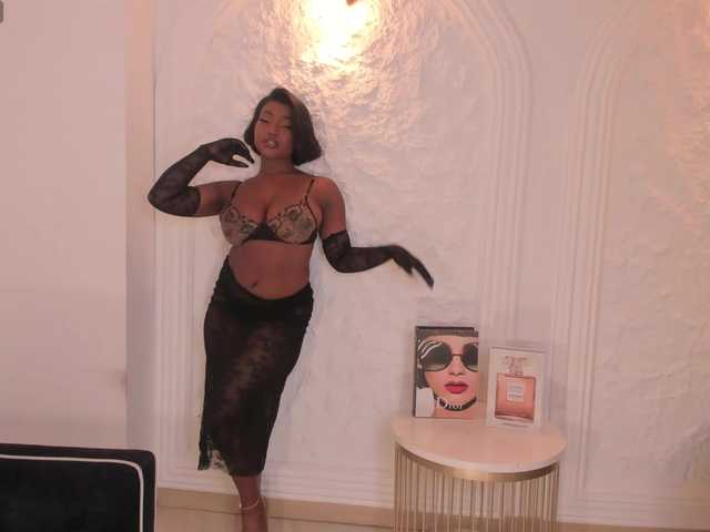 SavannahStorm's BongaCams show and profile