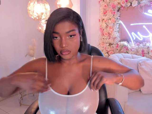 SavannahStorm's BongaCams show and profile