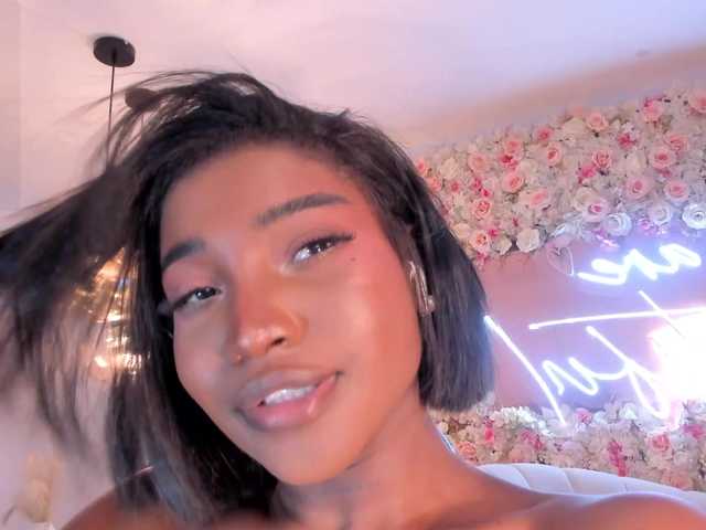 SavannahStorm's BongaCams show and profile