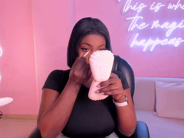 SavannahStorm's BongaCams show and profile