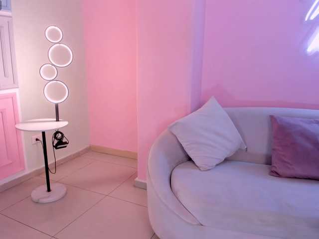 SavannahStorm's BongaCams show and profile