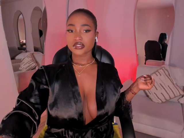 SavannahStorm's BongaCams show and profile