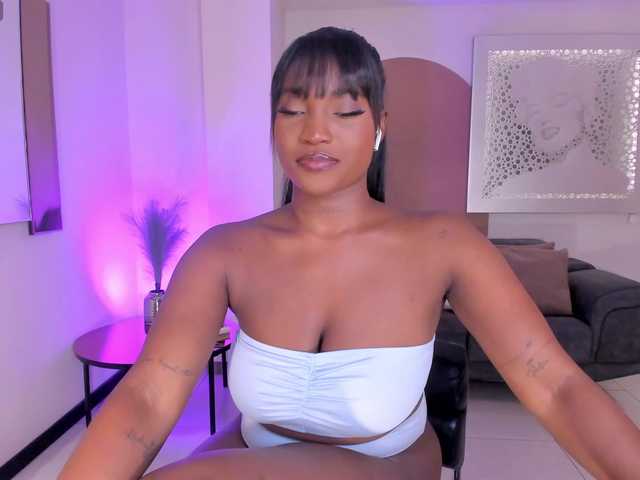 SavannahStorm's BongaCams show and profile