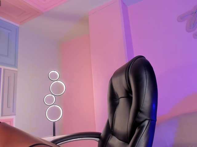 SavannahStorm's BongaCams show and profile