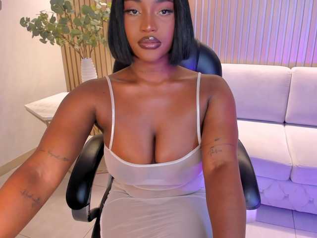 SavannahStorm's BongaCams show and profile