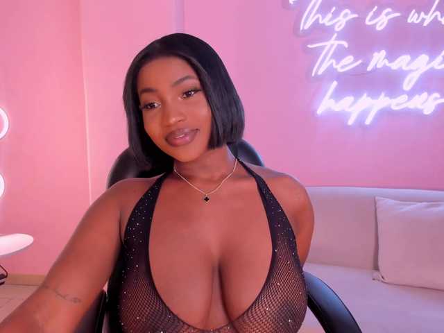 SavannahStorm's BongaCams show and profile