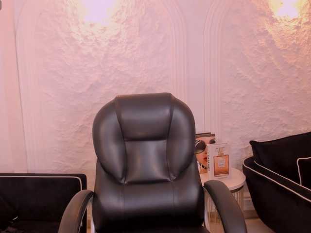 SavannahStorm's BongaCams show and profile