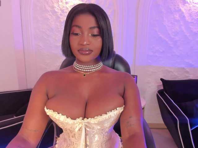 SavannahStorm's BongaCams show and profile