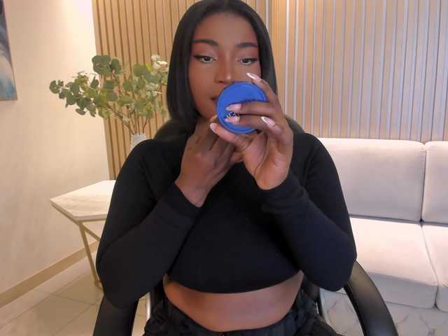 SavannahStorm's BongaCams show and profile