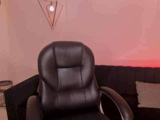 SavannahStorm Live Webcam on BongaCams