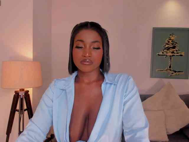 SavannahStorm Live Webcam on BongaCams