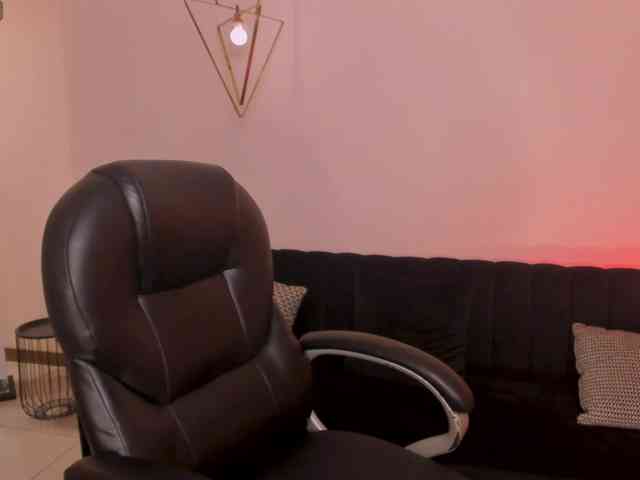 SavannahStorm Live Webcam on BongaCams