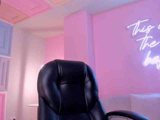 SavannahStorm Live Webcam on BongaCams