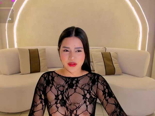 IsabellaHill's BongaCams show and profile