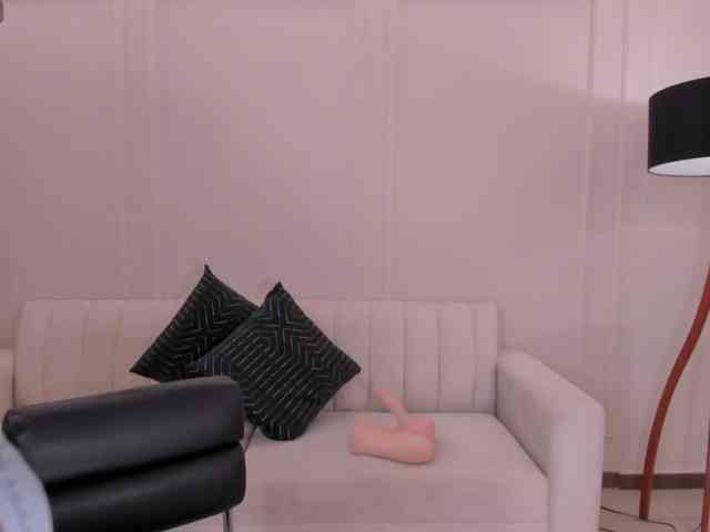 IsabellaHill webcam