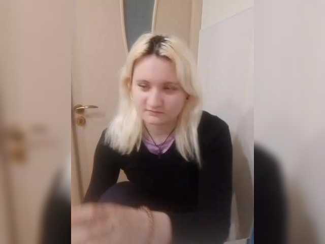 poliking's BongaCams show and profile