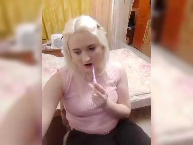 poliking's BongaCams show and profile