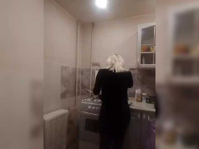 poliking's BongaCams show and profile