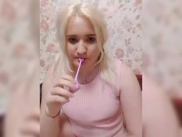 poliking's BongaCams show and profile