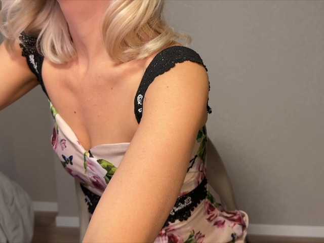 -Molly- from BongaCams is Freechat